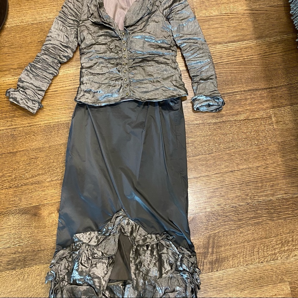 VERA MONT LONG SKIRT AND JACKET EURO 40 USA 10